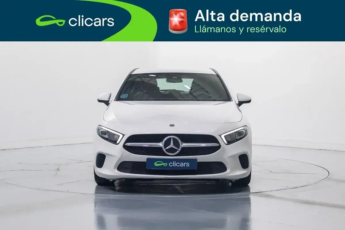 Usado Mercedes A180 116 CV (85 kW) 2021 Blanco Berlina