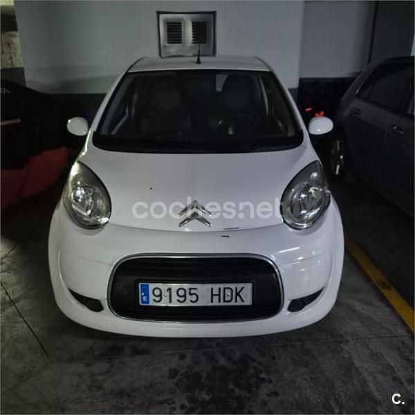 Usado Citroën C1 Attraction 68 CV (50 kW) 2011 Blanco Utilitario