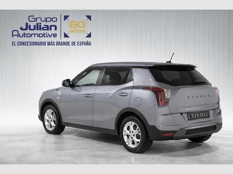 Nuevo Ssangyong (KGM) Tivoli 149 CV (109 kW) 2025 Gris