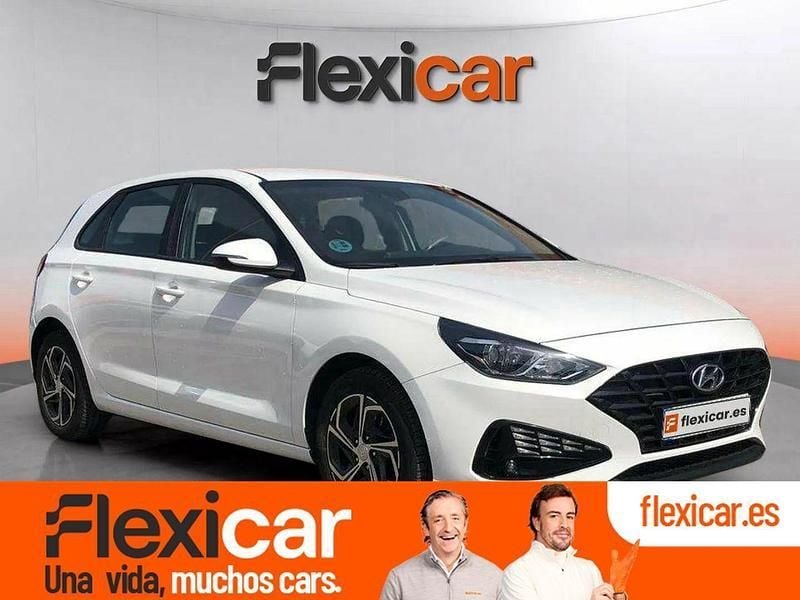 Blanco Usado 2021 Hyundai i30 Berlina | 16.990 € (Precio justo) - Imagen 1/4