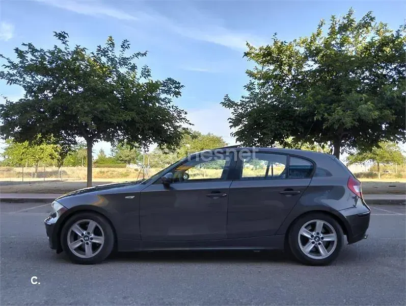 Usado BMW 120 163 CV (119 kW) 2005 Marrón Utilitario