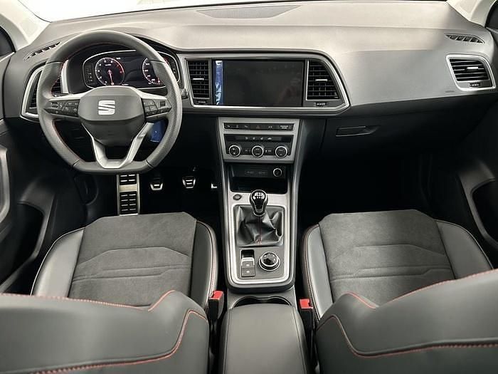 Usado Seat Ateca FR 150 CV (110 kW) 2025 Blanco SUV