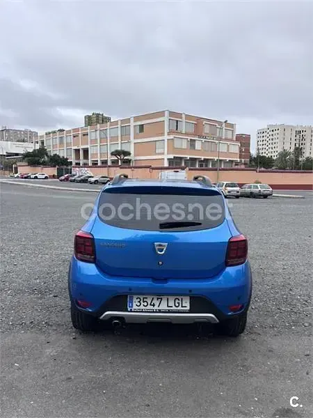 Usado Dacia Sandero Comfort 90 CV (66 kW) 2020 Azul Berlina