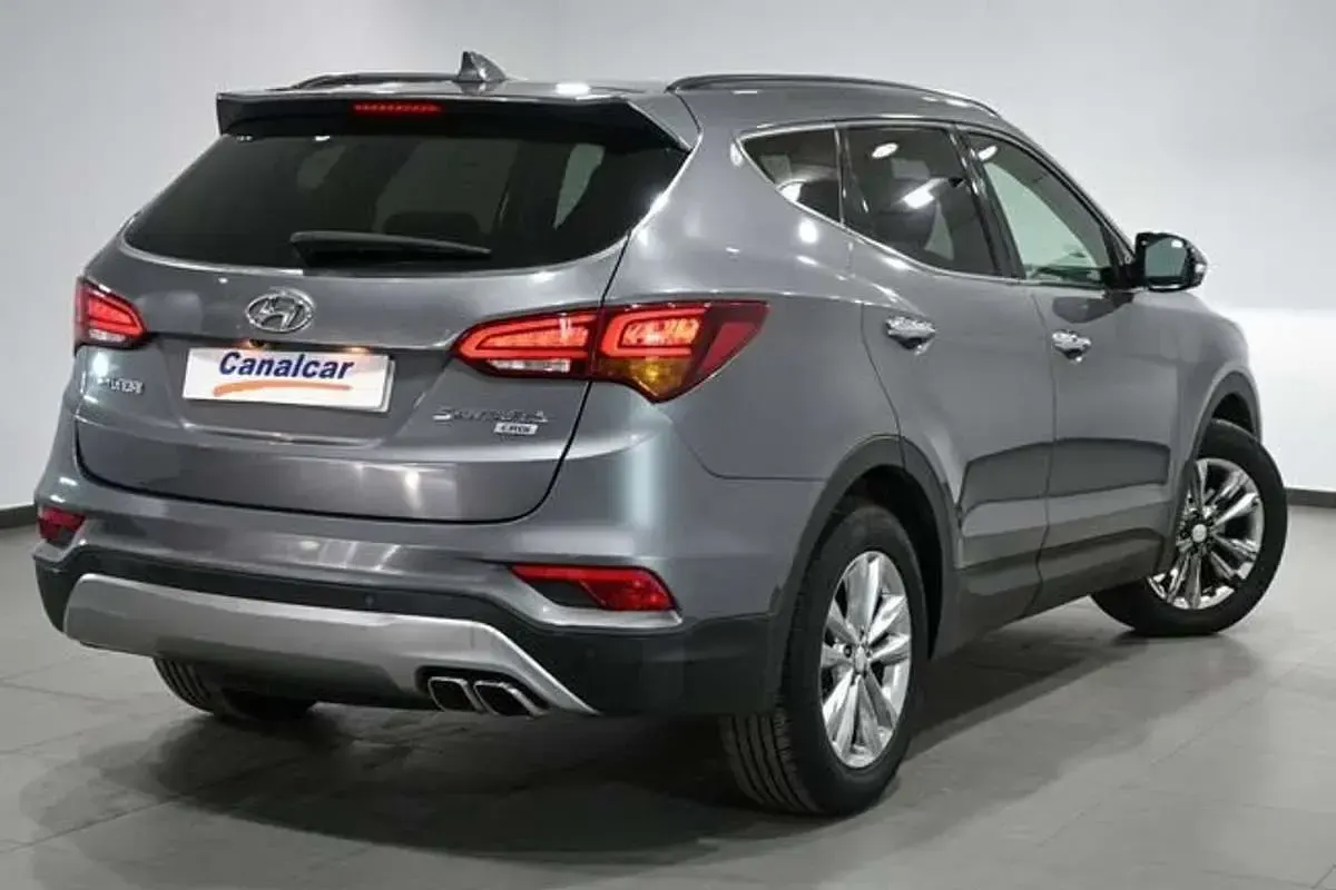 Usado Hyundai Santa Fe 199 CV (146 kW) 2016 Gris SUV