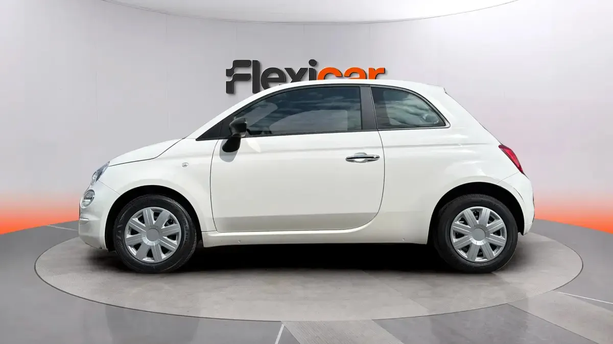 Usado Fiat 500 71 CV (52 kW) 2023 Blanco Berlina