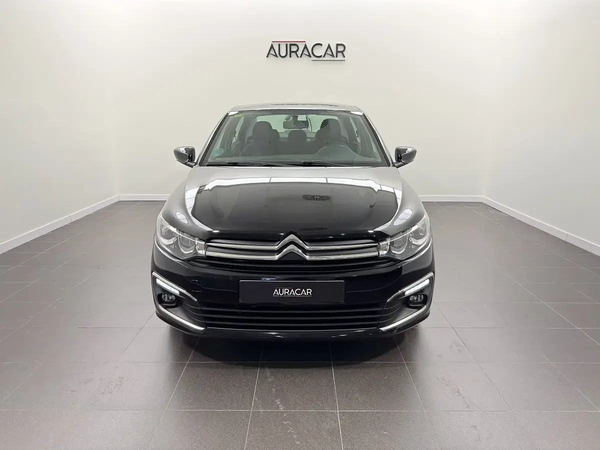 Usado Citroën C-Elysee I Shine 102 HP (75 kW) 2020 Preto Sedan