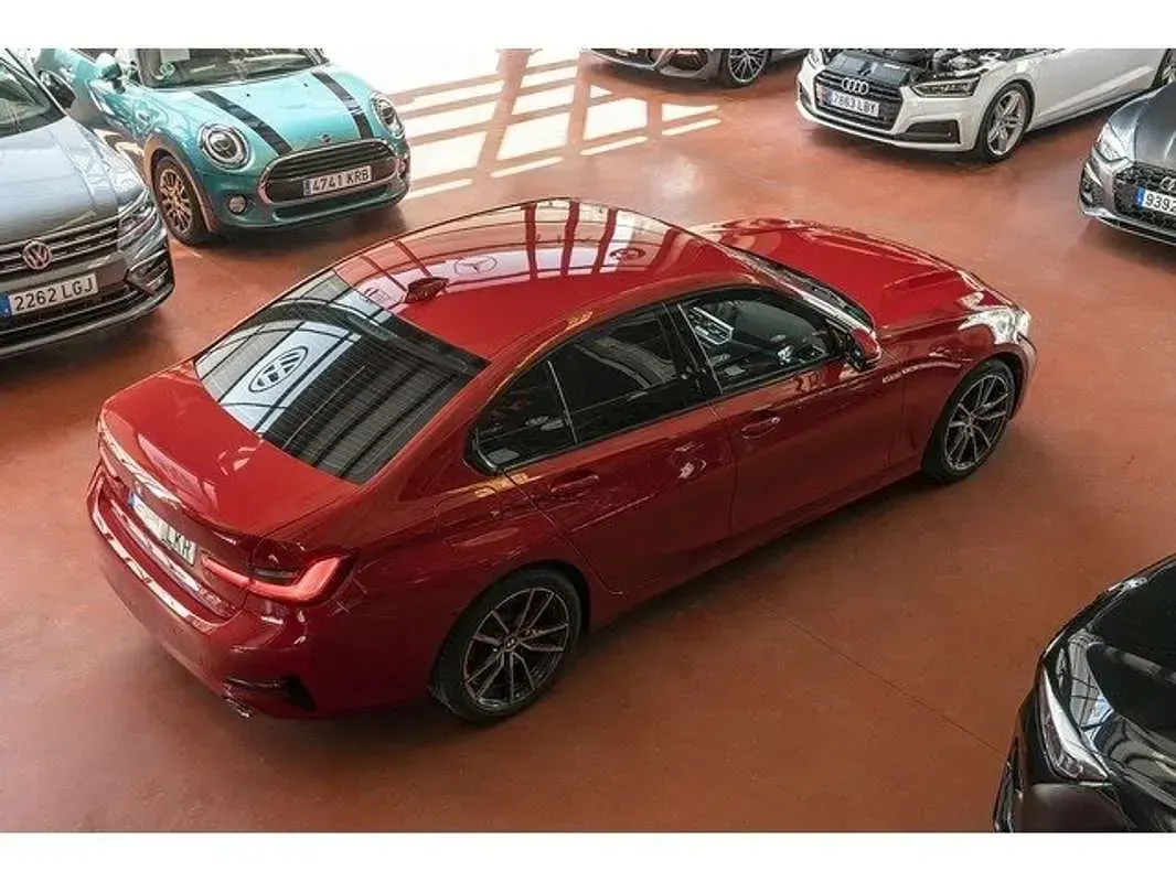 Używany BMW 320 Shadowline 190 KM (139 kW) 2020 Czerwony Sedan/Limuzyna