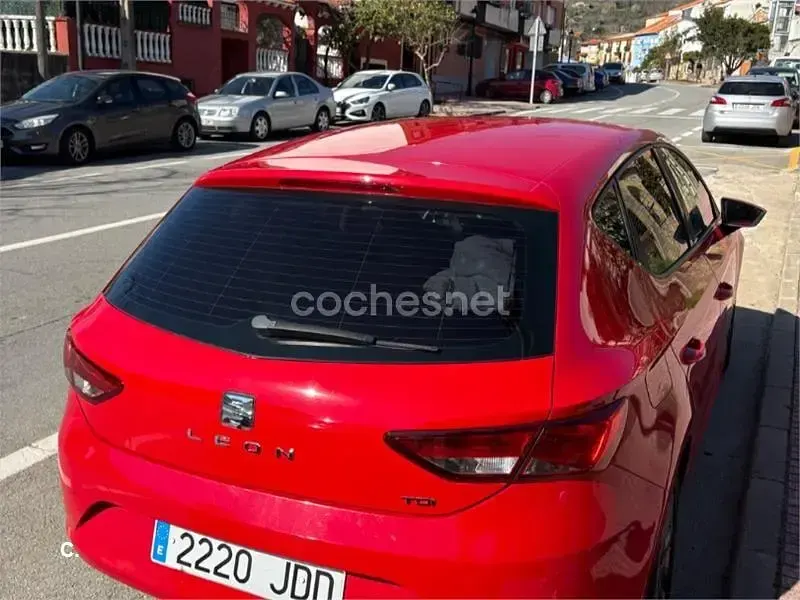 Usado Seat Leon I-Tech 105 CV (77 kW) 2015 Rojo Berlina