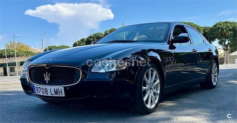 Usado Maserati Quattroporte GT 400 CV (294 kW) 2006 Negro Berlina