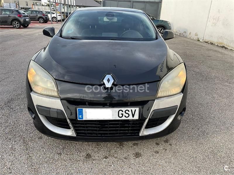 Usado Renault Mégane Dynamique 140 CV (102 kW) 2010 Negro Berlina