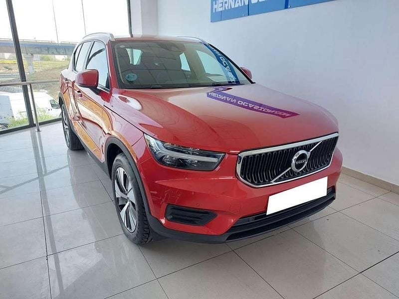 Rojo Usado 2021 Volvo XC40 Momentum SUV | 19.790 € (Super precio) - Imagen 1/4