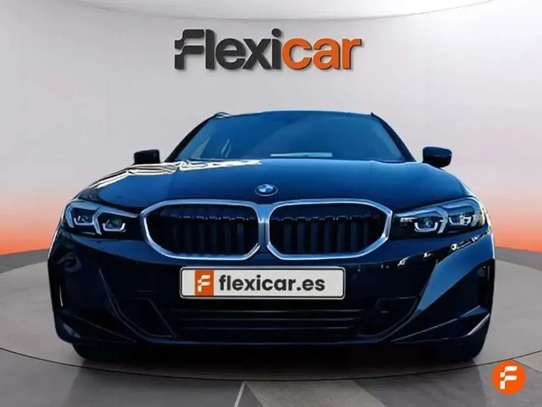 Usado BMW 320 190 CV (139 kW) 2023 Negro Familiar