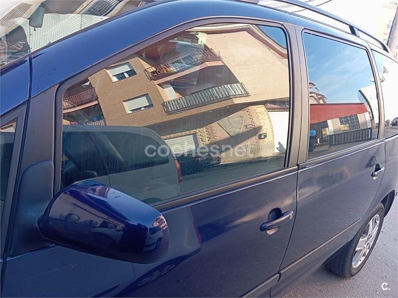 Usado VW Sharan Comfortline 130 CV (95 kW) 2003 Azul Monovolumen