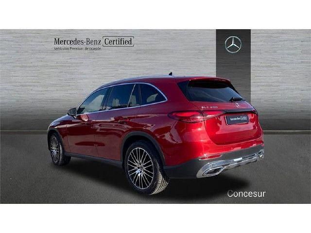 Usado Mercedes GLC200 204 CV (150 kW) 2023 Rojo jacinto SUV