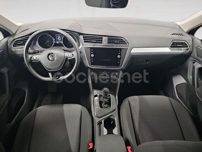 Usado VW Tiguan Edition 130 CV (95 kW) 2020 Gris / plata SUV