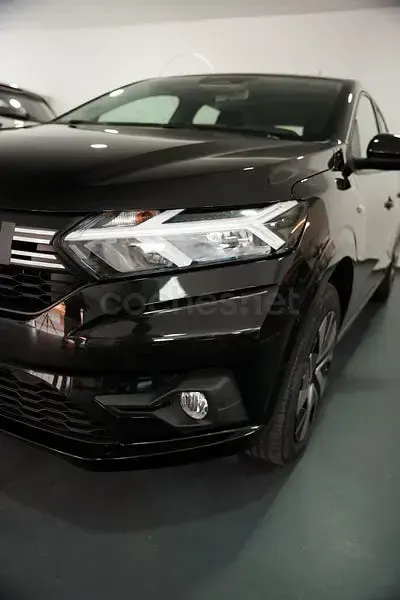 Usado Dacia Sandero Expression 101 CV (74 kW) 2025 Negro Berlina