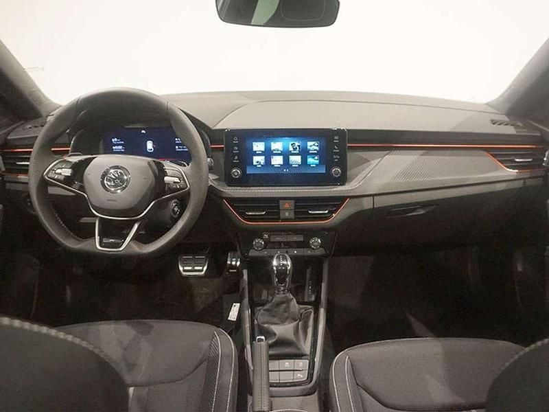 Usado Skoda Scala Monte Carlo 116 CV (85 kW) 2025 Blanco Utilitario