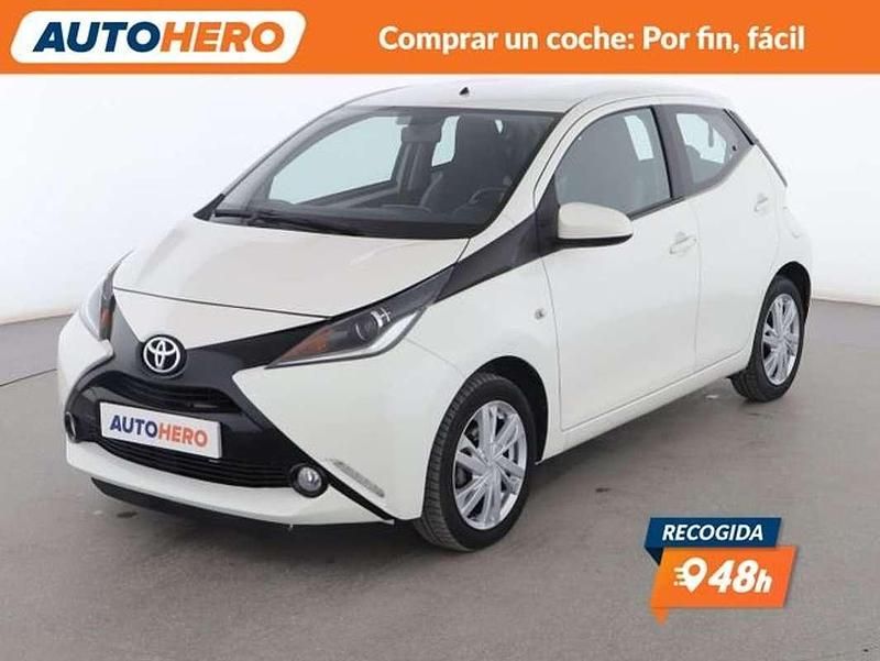 Blanco Usado 2016 Toyota Aygo X-play Utilitario | 8599 € (Buen precio) - Imagen 1/3