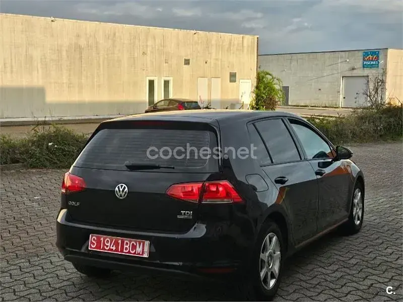 Usado VW Golf VII 110 CV (80 kW) 2014 Negro Berlina