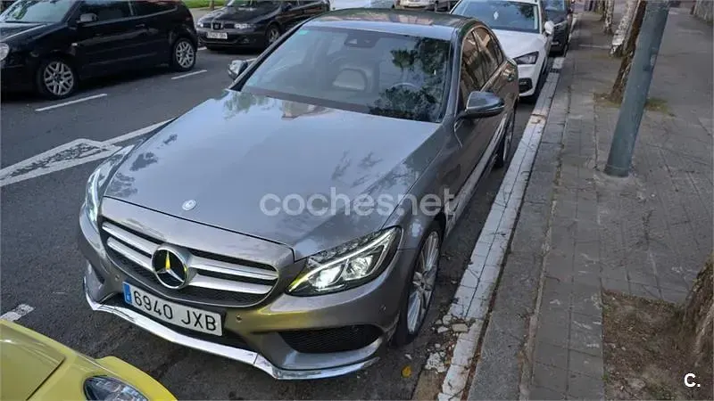 Usado Mercedes C220 AMG line 170 CV (125 kW) 2017 Gris / plata Berlina