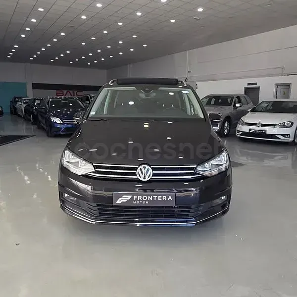 Usado VW Touran Sportline 115 CV (84 kW) 2020 Negro Monovolumen