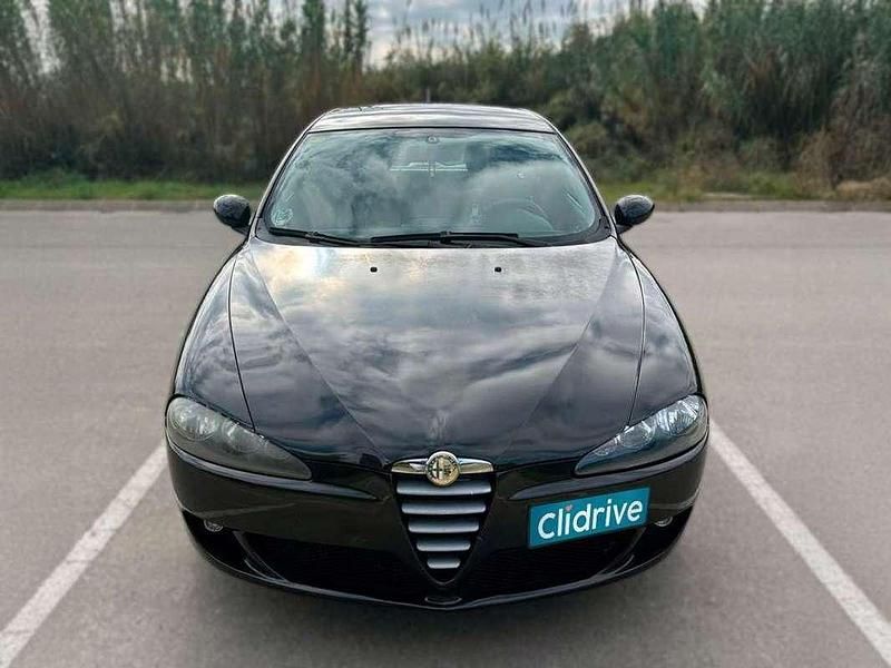 Usado Alfa Romeo 147 Distinctive 105 CV (77 kW) 2005 Negro Utilitario