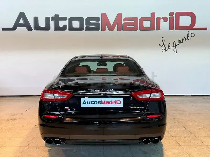 Usado Maserati Quattroporte 410 CV (301 kW) 2015 Negro Berlina