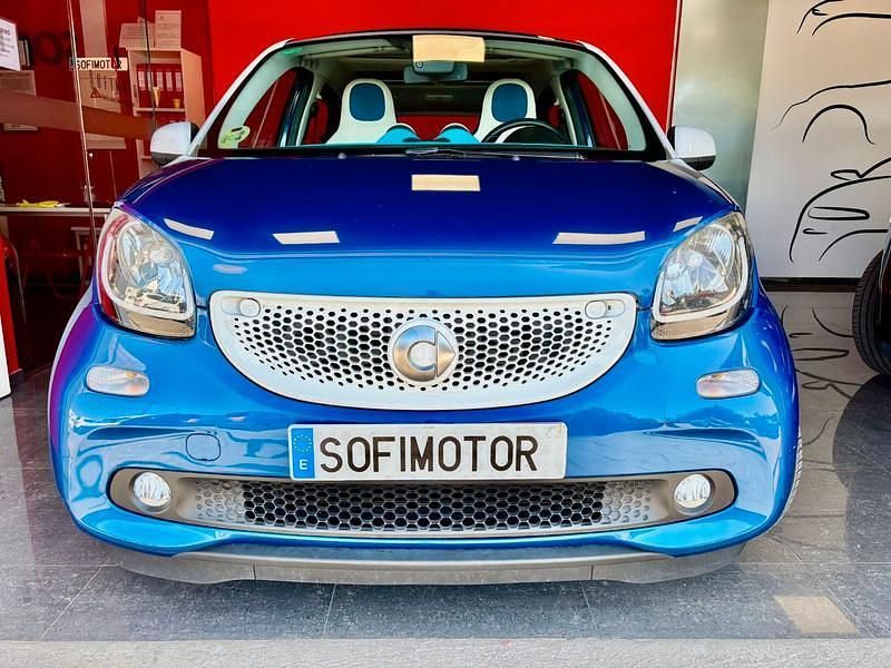 Usado Smart ForFour Passion 90 CV (66 kW) 2015 Azul Utilitario