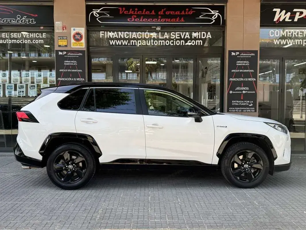 Usado Toyota RAV4 Hybrid Edition 222 CV (163 kW) 2022 Blanco SUV