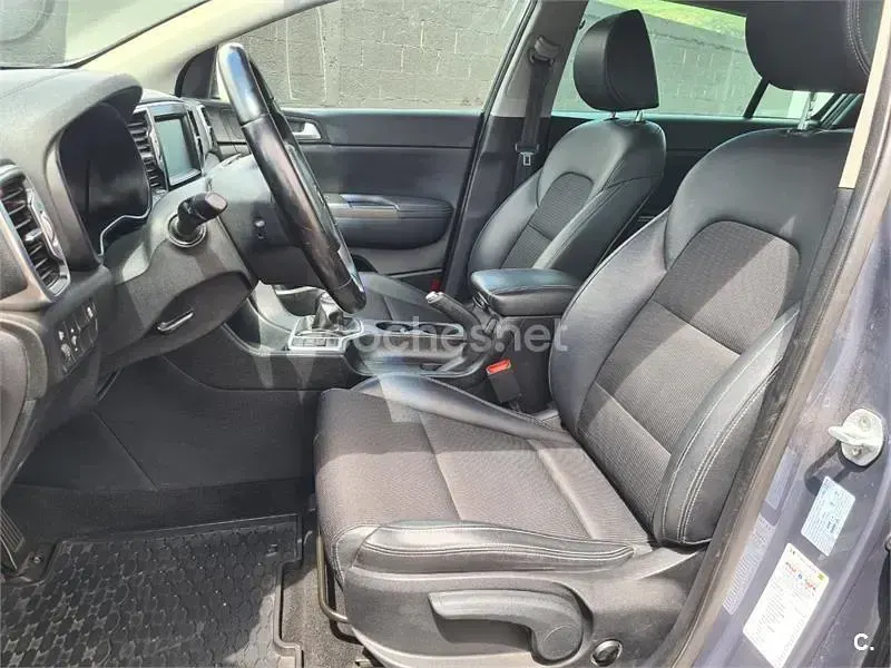 Usado Kia Sportage 132 CV (97 kW) 2016 Gris / plata SUV