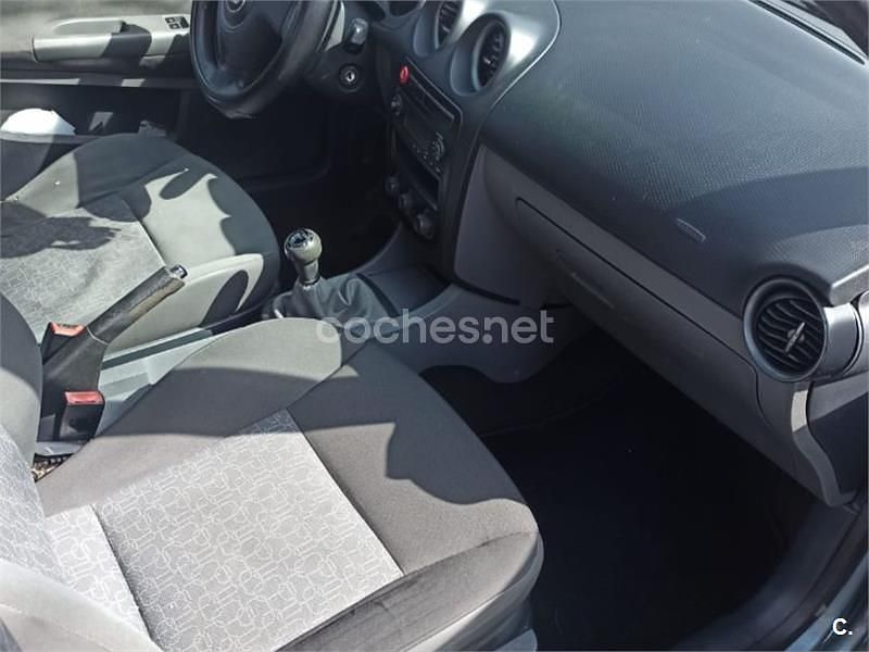 Usado Seat Ibiza Reference 70 HP (51 kW) 2006 Cinzento Citadino