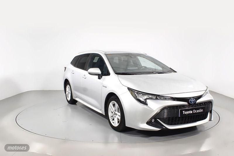 Plateado Usado 2021 Toyota Corolla Active Berlina | 23.000 € (Un poco caro) - Imagen 1/4