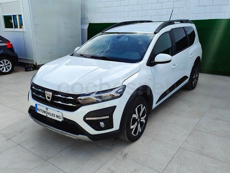 Usado Dacia Jogger Expression 100 CV (73 kW) 2023 Blanco Monovolumen