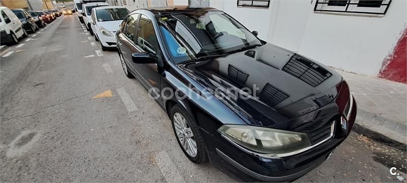 Usado Renault Laguna II Dynamique 130 CV (95 kW) 2006 Azul Berlina