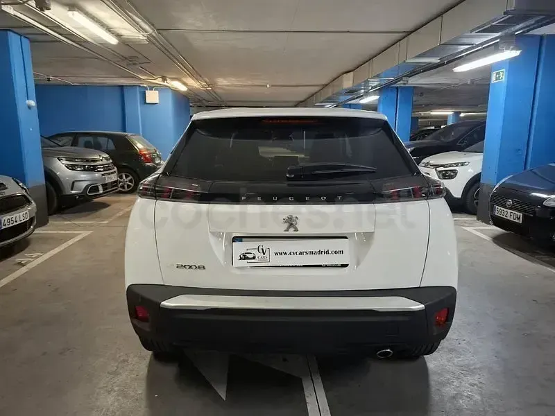 Usado Peugeot 2008 Active 110 CV (80 kW) 2022 Blanco SUV