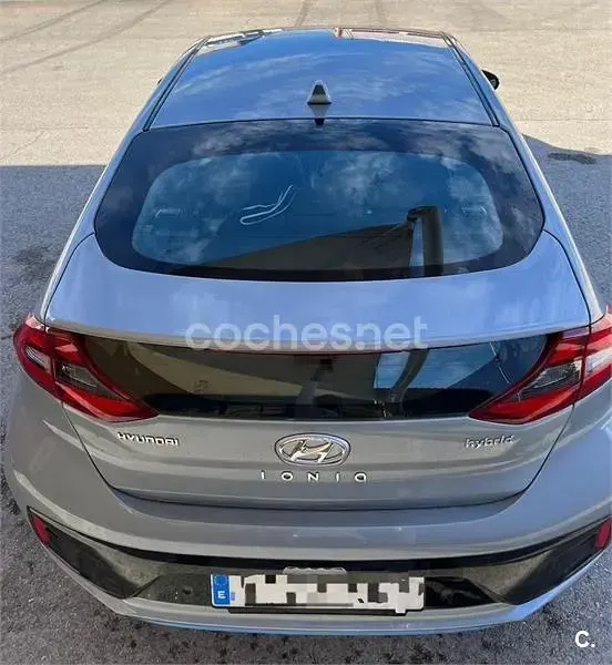 Usado Hyundai Ioniq 141 CV (103 kW) 2017 Gris / plata Utilitario