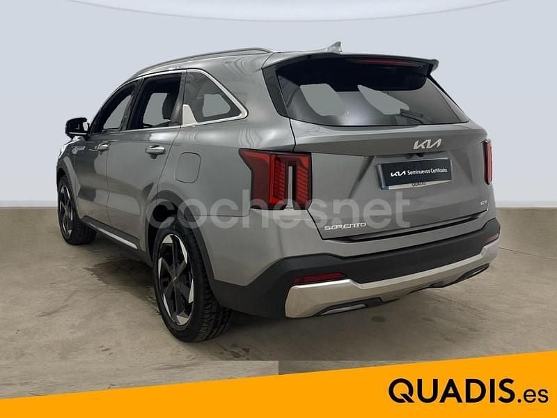 Usado Kia Sorento 252 CV (185 kW) 2024 Gris SUV