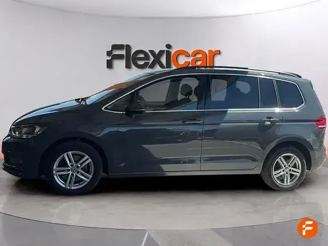Usado VW Touran Advance 150 CV (110 kW) 2020 Gris Monovolumen