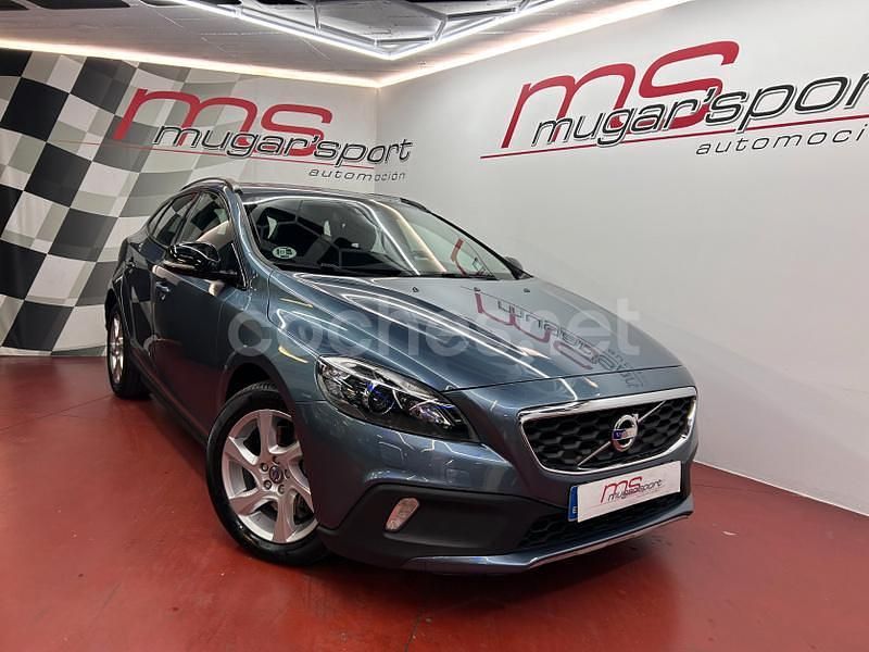 Gris / plata Usado 2014 Volvo V40 CC Momentum Familiar | 12.900 € (Precio justo) - Imagen 1/4