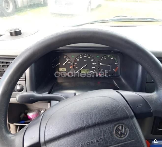 Usado VW Multivan Comfortline 130 CV (95 kW) 2003 Rojo Van