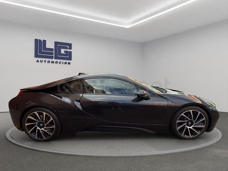 Käytetty BMW i8 362 HP (266 kW) 2017 Musta Coupe - kaksiovinen