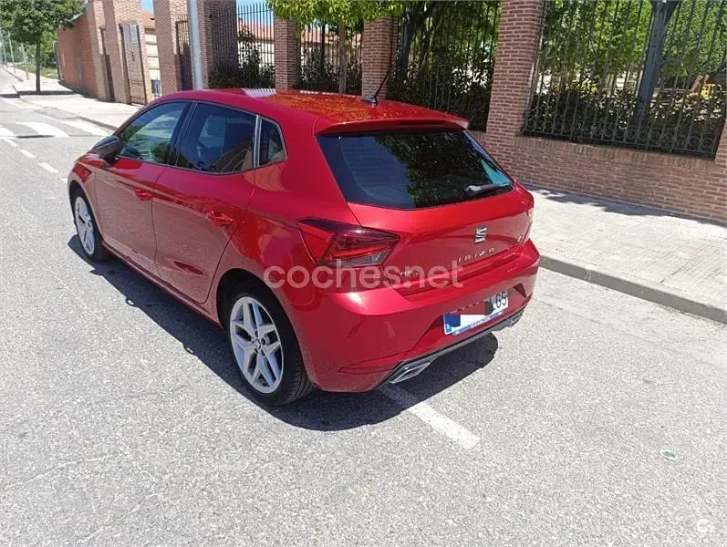 Usado Seat Ibiza FR 90 CV (66 kW) 2020 Rojo Utilitario