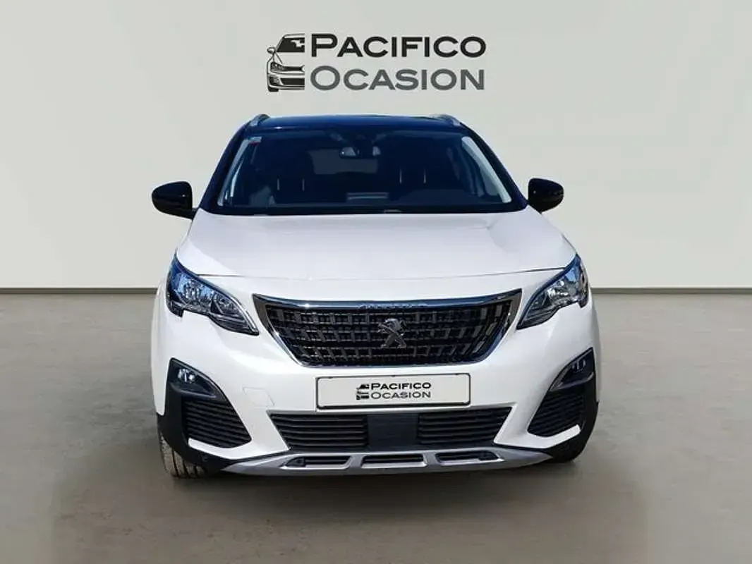 Usado Peugeot 3008 Allure 131 CV (96 kW) 2020 Blanco SUV