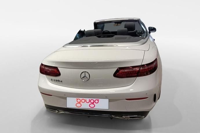 Usado Mercedes E220 AMG line 194 CV (142 kW) 2022 Blanco Descapotable
