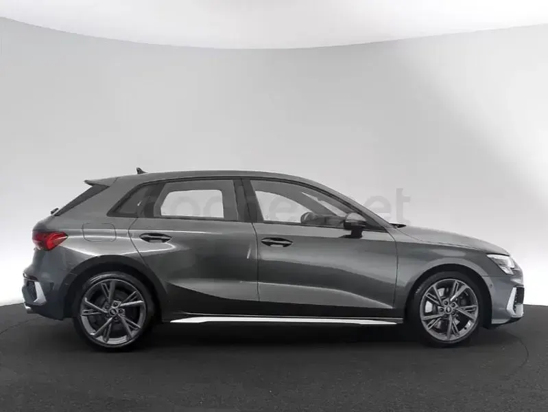 Usado Audi A3 310 CV (228 kW) 2023 Gris / plata Berlina