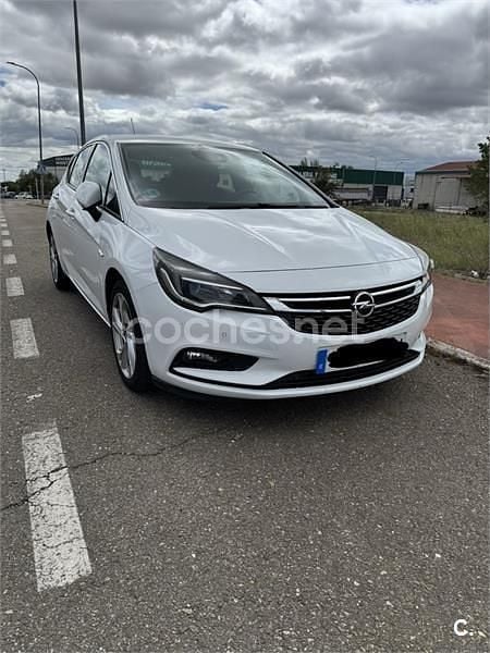 Usado Opel Astra Dynamic 136 CV (100 kW) 2017 Blanco Berlina