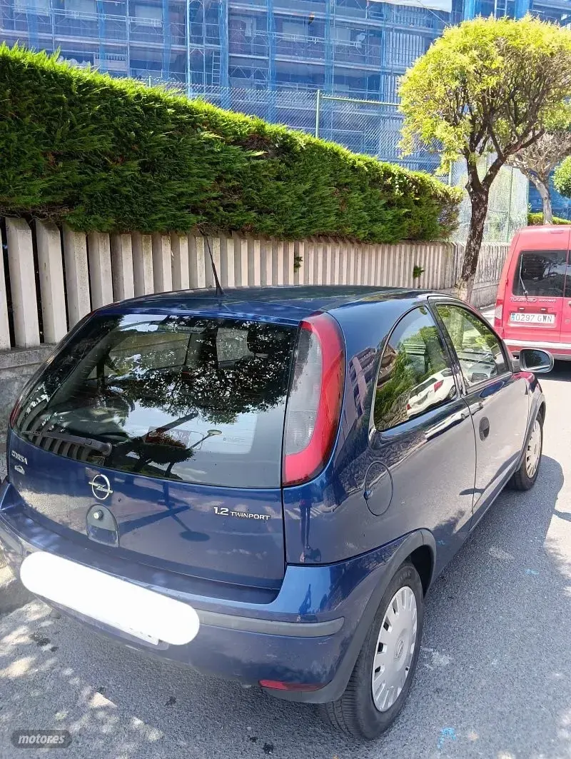 Usado Opel Corsa 75 CV (55 kW) 2005 Azul Utilitario