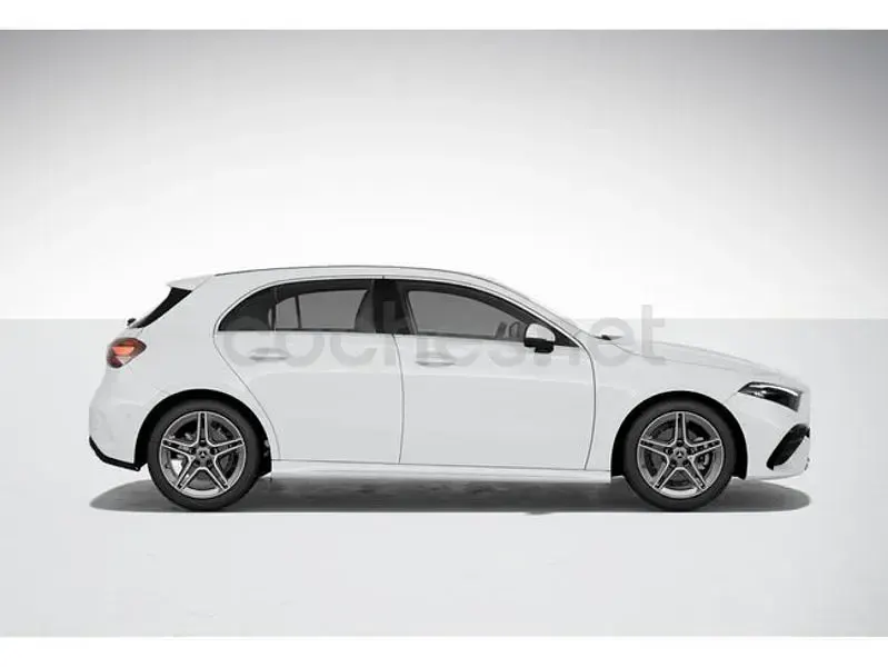 Usado Mercedes A200 150 CV (110 kW) 2024 Blanco polar Berlina