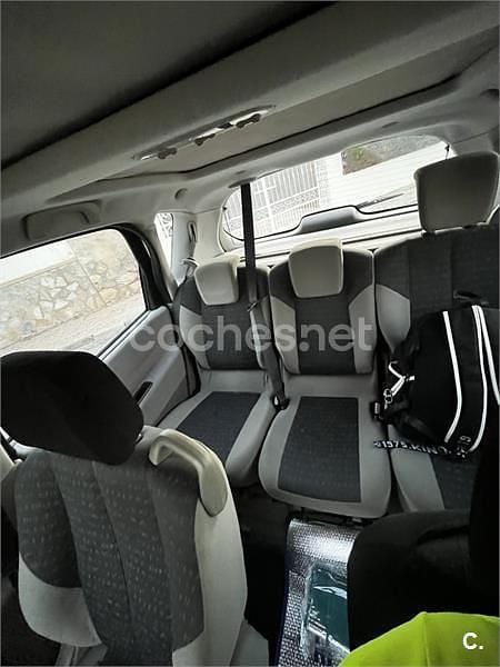 Usado Renault Scénic II Dynamique 136 CV (100 kW) 2004 Negro Monovolumen