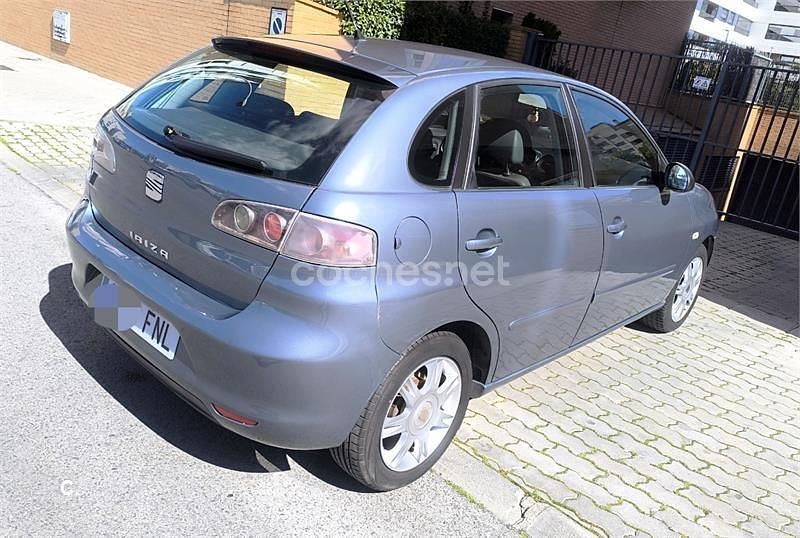 Usado Seat Ibiza Reference 85 CV (62 kW) 2007 Gris / plata Utilitario